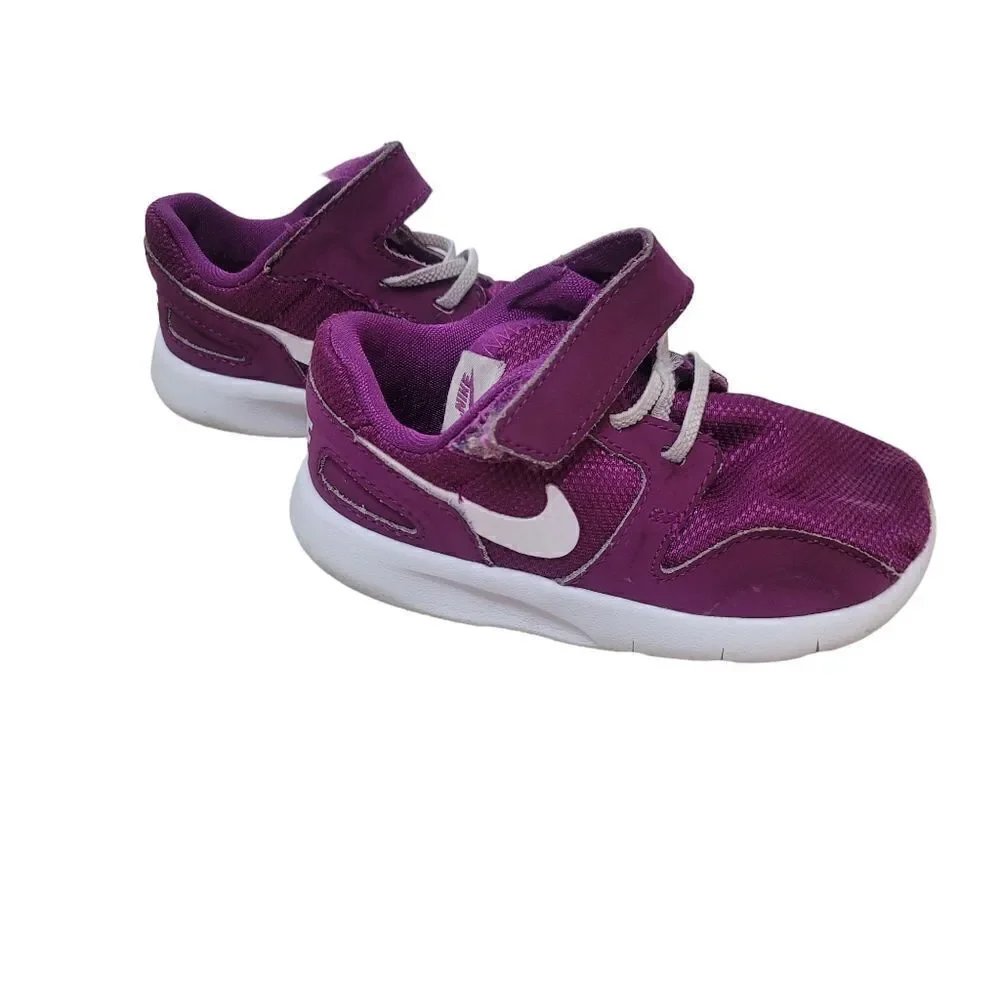 Nike purple kids shoes
